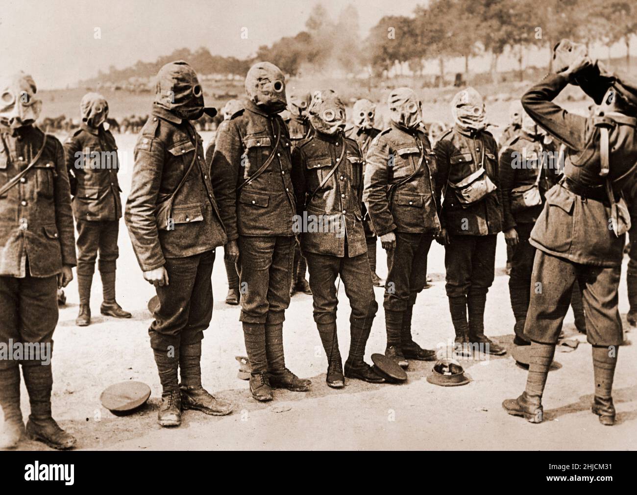 British soldiers being trained on how to use gas masks, WWI, circa 1917-18. Stock Photo