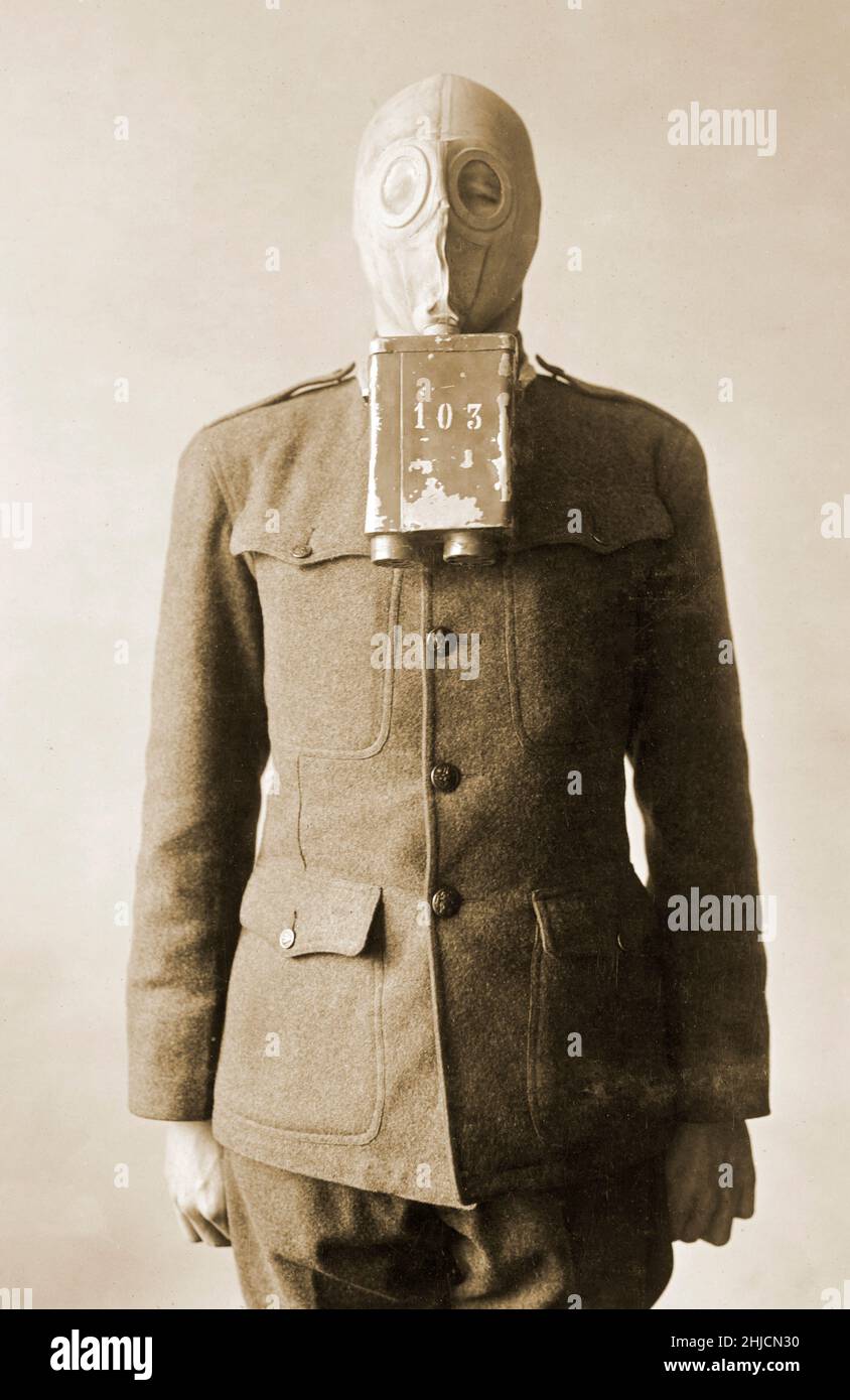 Zelinsky-Kummant Russian gas mask from the First World War, 1918. Stock Photo