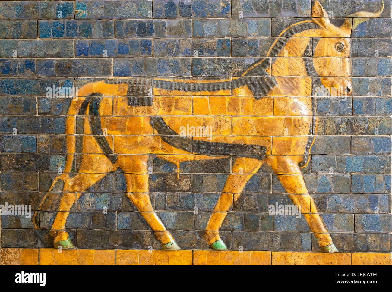 Relief of bull on the Ishtar Gate, details of the Babylonian Ischtar Tor. Stock Photo