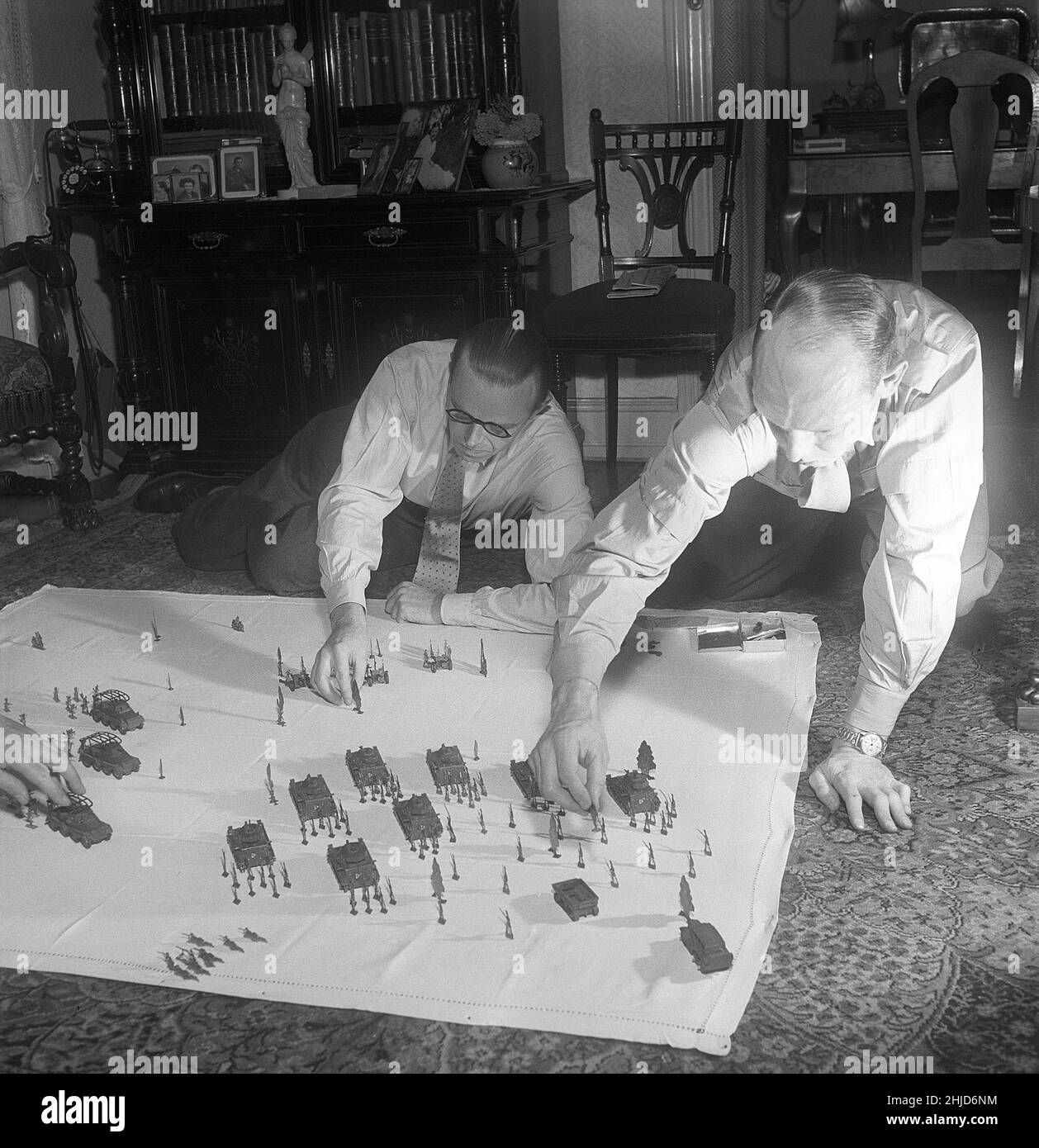 Tin soldiers in the 1950s. Members of the danish tin figure collectors