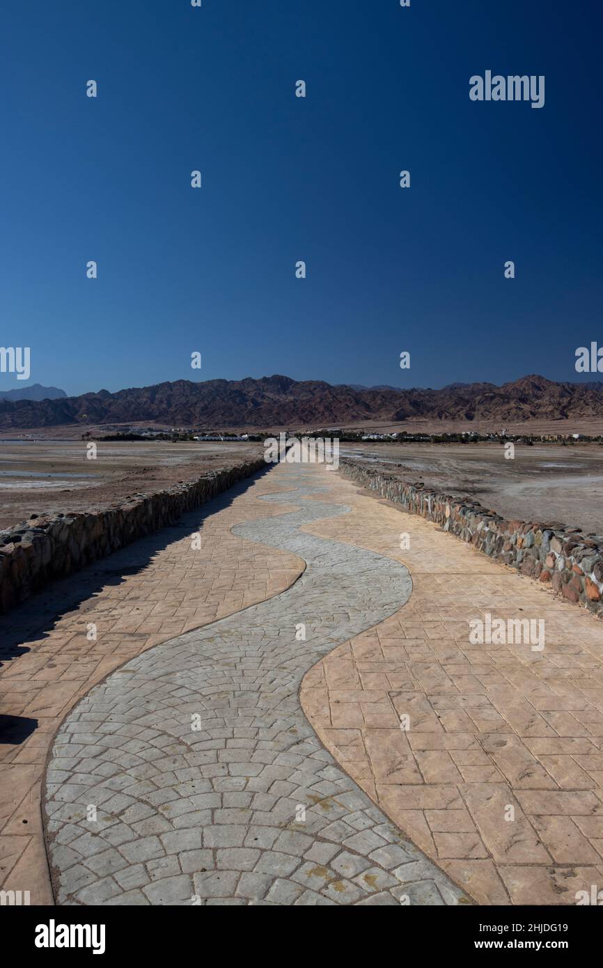 Pathway to the kitesurfing beach in Dahab Stock Photo Alamy