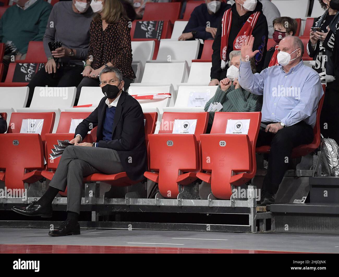 Muenchen, Germany (DE), 28 January, 2022. Pictured left to right, Praesident Herbert Hainer (FC Bayern Muenchen), Uli Hoeness (FC Bayern Muenchen) at the Basketball Euroleague, FC Bayern Muenchen - Alba Berlin. Credit: Eduard Martin/Alamy Live News Stock Photo