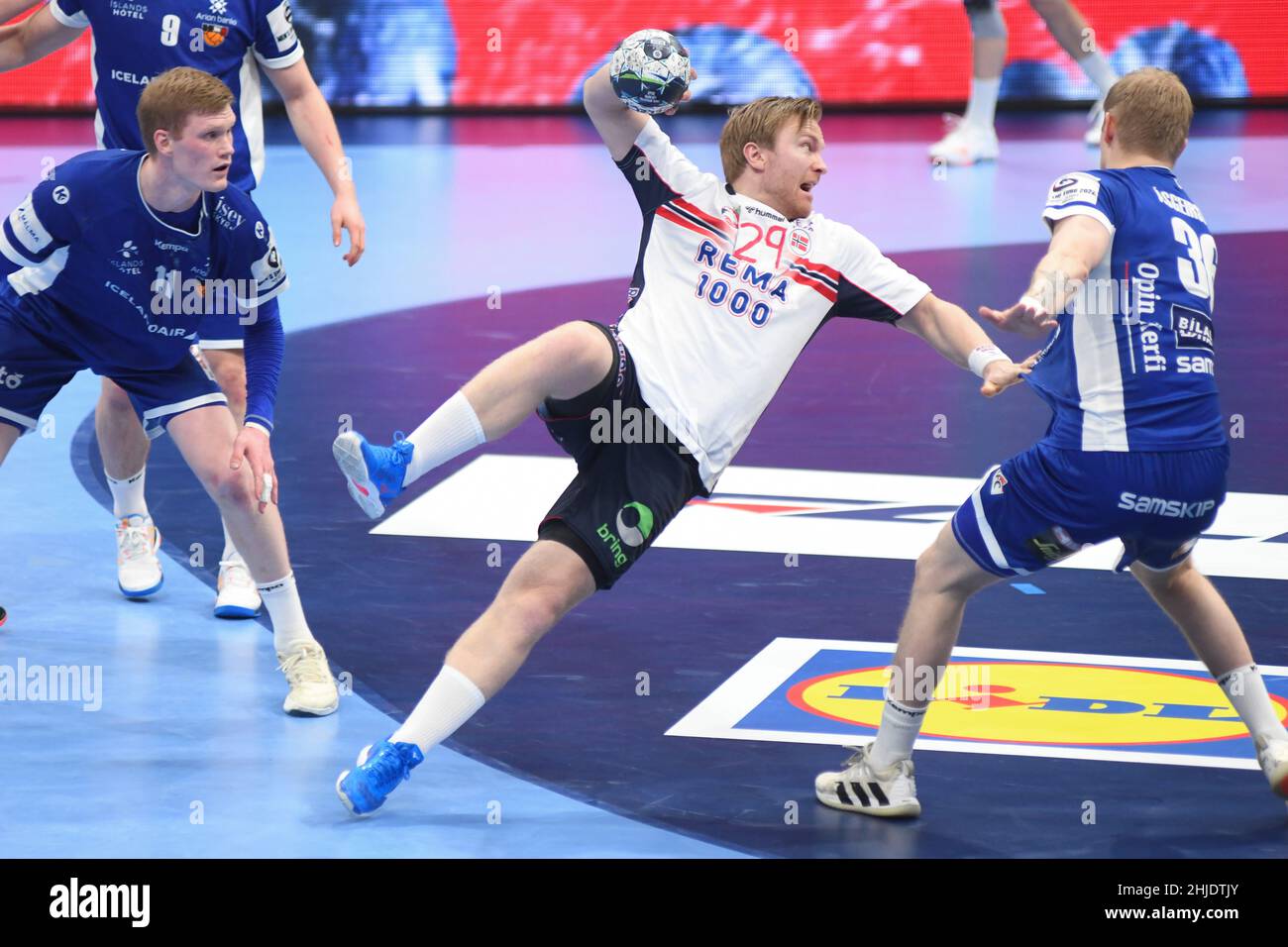 EHF Euro 2022. 5º placement match: Endre Langaas (Norway) against Iceland Stock Photo