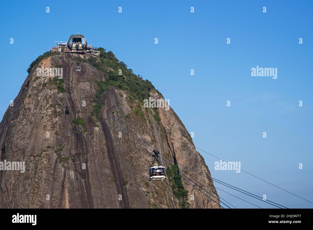 Cable cars on Sugar Loaf mountain, clear blue sky, no people, copy space, Rio de Janeiro, Brazil Stock Photo