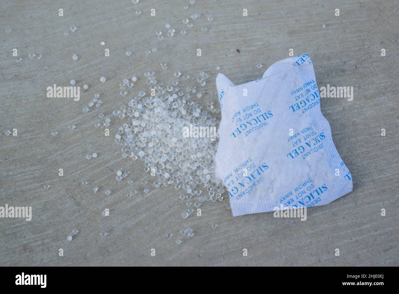 Silica gel hi-res stock photography and images - Alamy