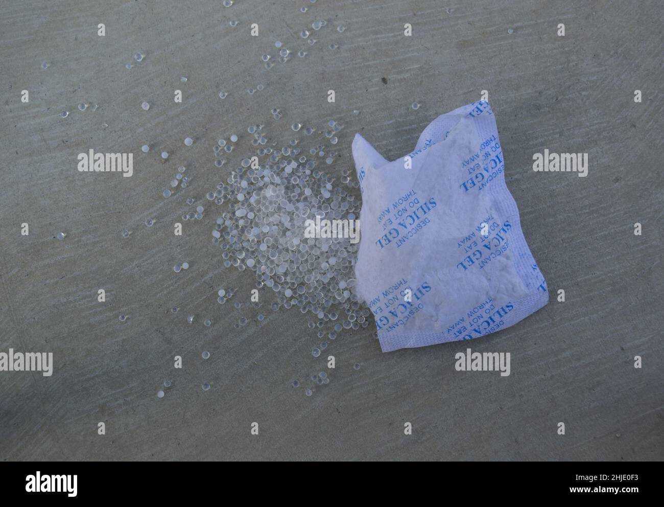 Silica gel desiccant hi-res stock photography and images - Alamy