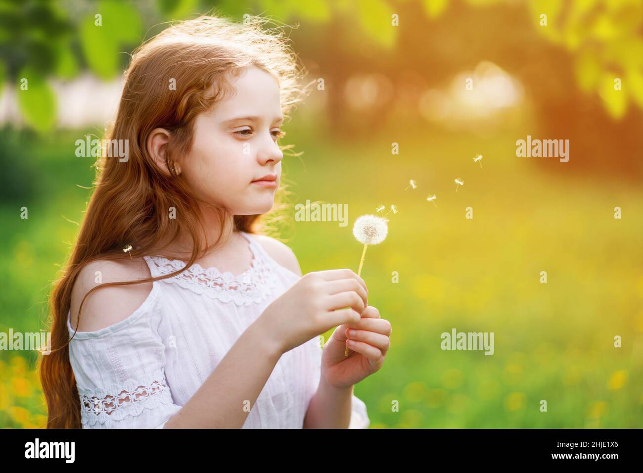 People enjoy beautiful spring hi-res stock photography and images - Alamy