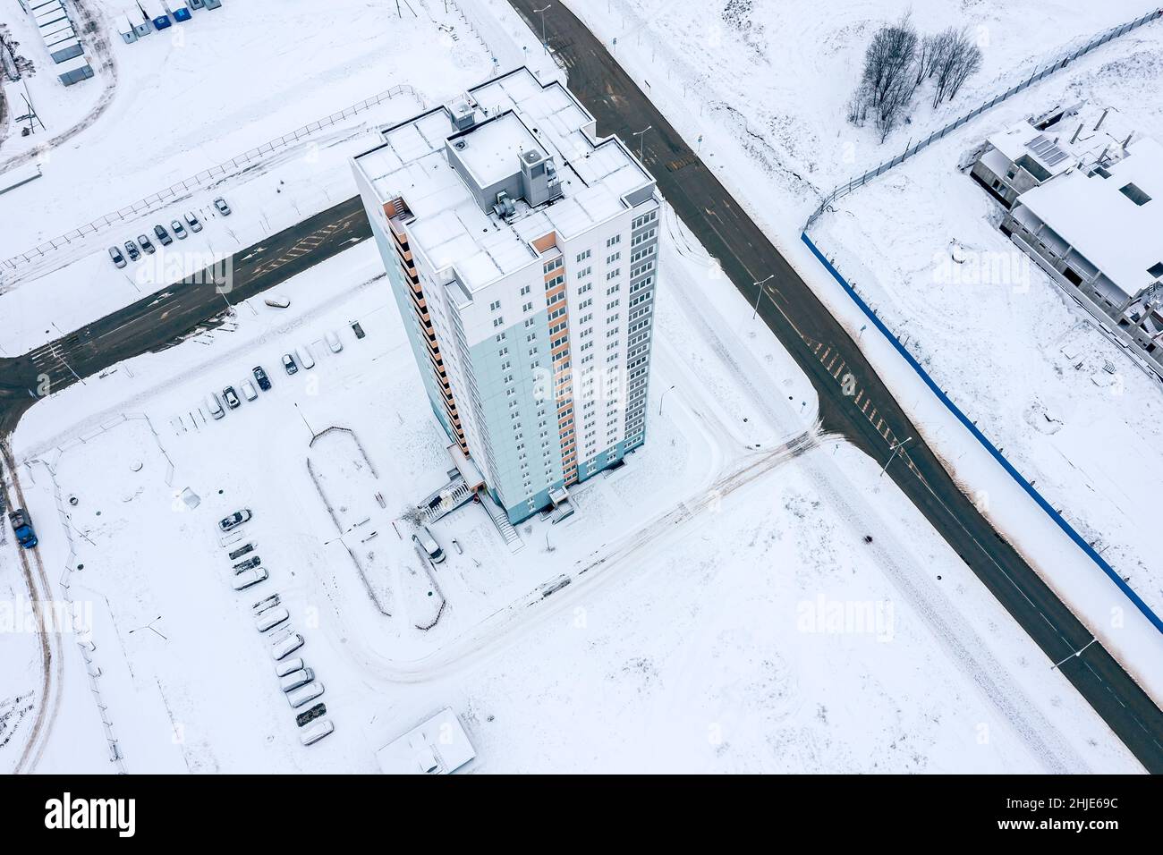 High rise building car parking hi-res stock photography and images - Alamy