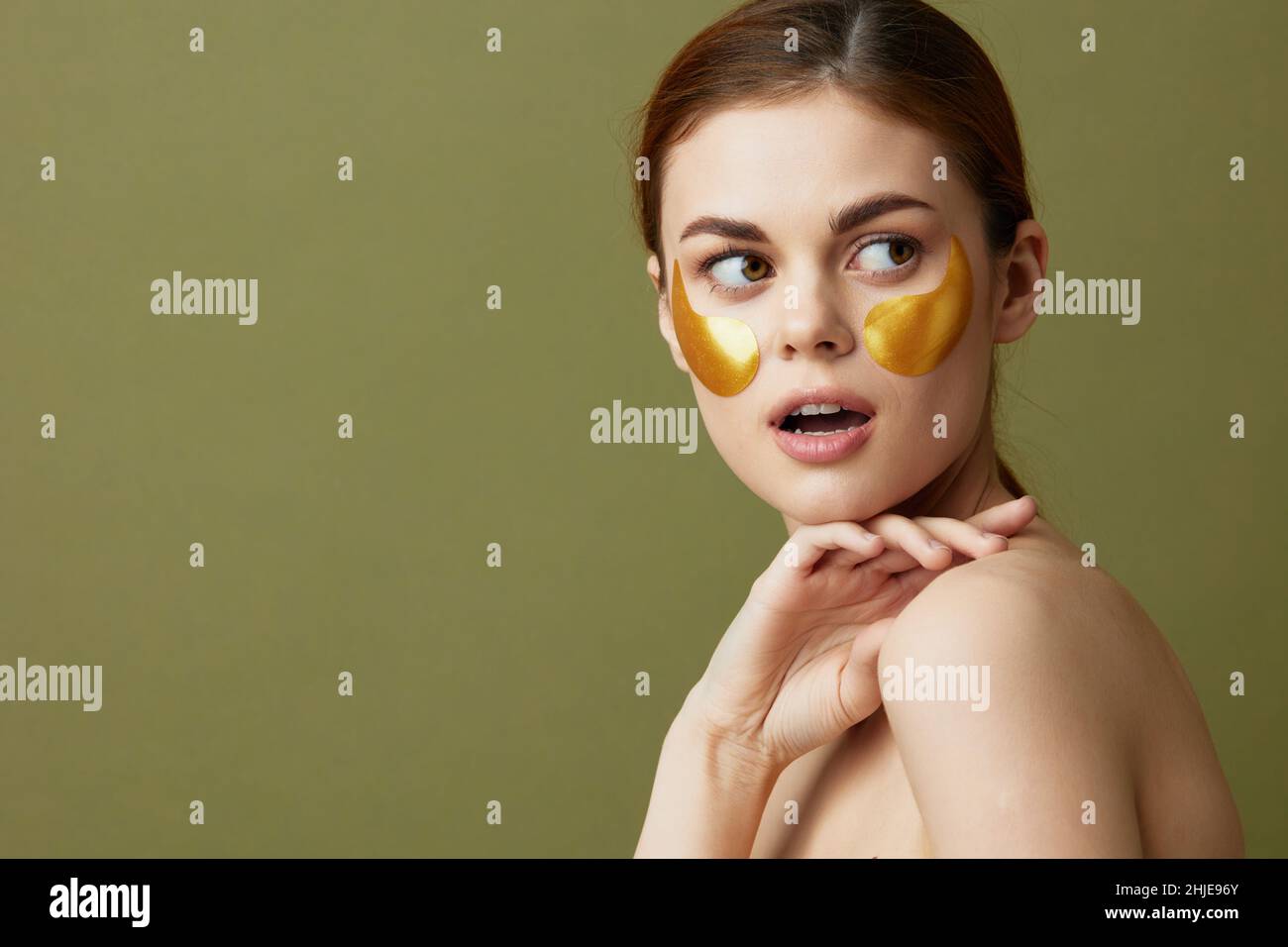 Only female facial massage hires stock photography and images Alamy