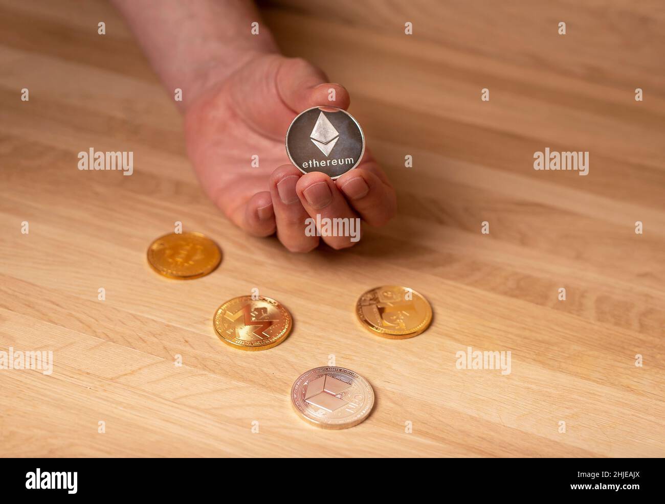 Crypto calculator hi-res stock photography and images - Page 7 - Alamy