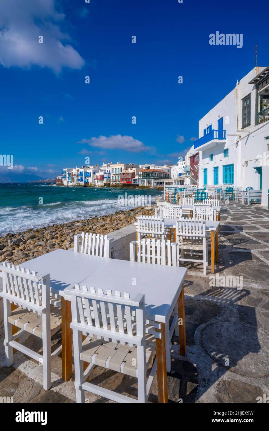 Greek street restaurant hi-res stock photography and images - Page 5 - Alamy