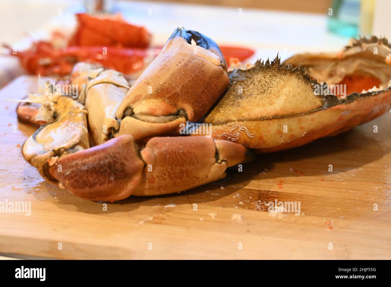 Whole english cooked crab hires stock photography and images Alamy
