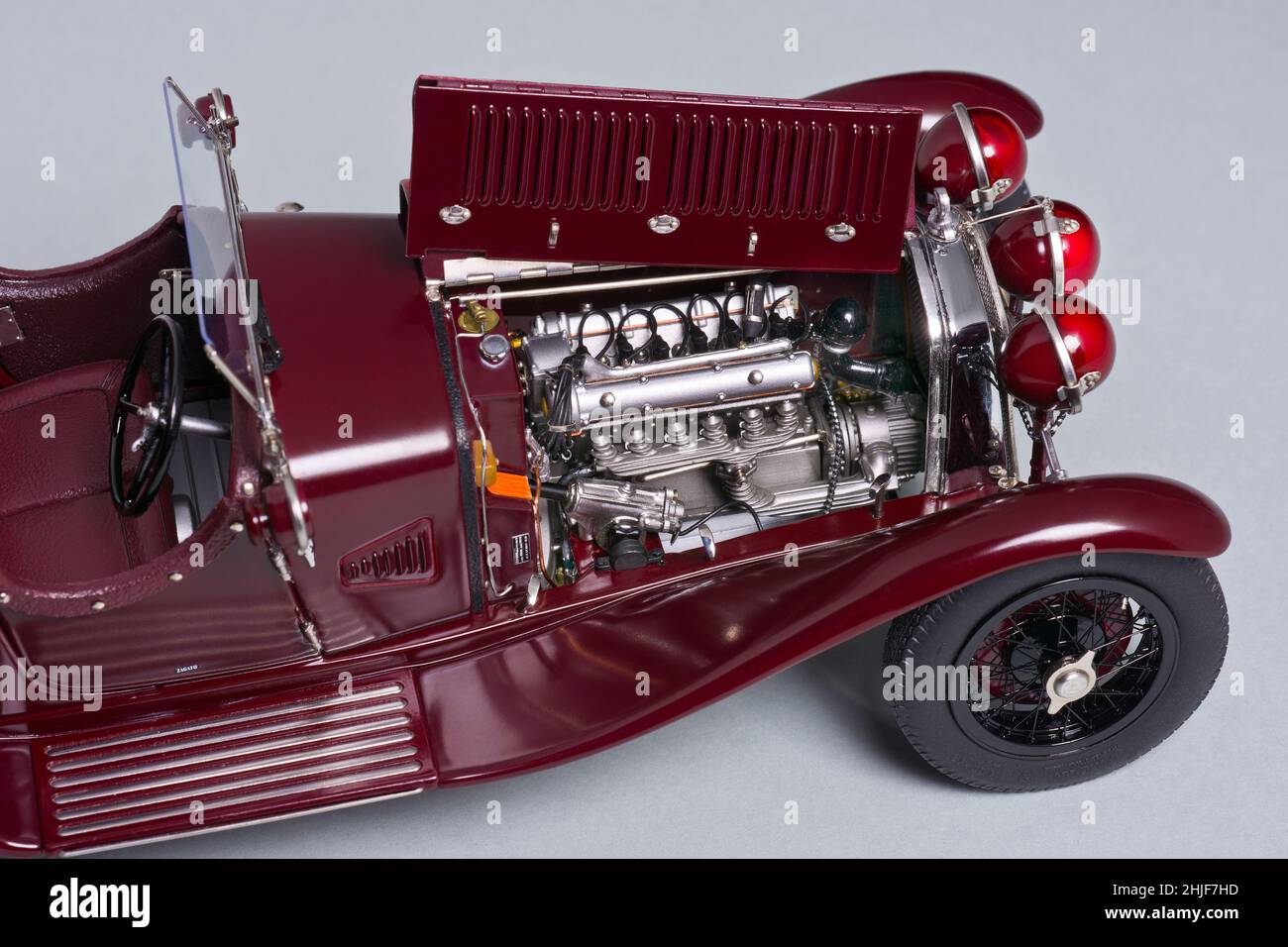 Diecast car model 1/18 by CMC of Alfa Romeo 6C 1750 GS Mille Miglia