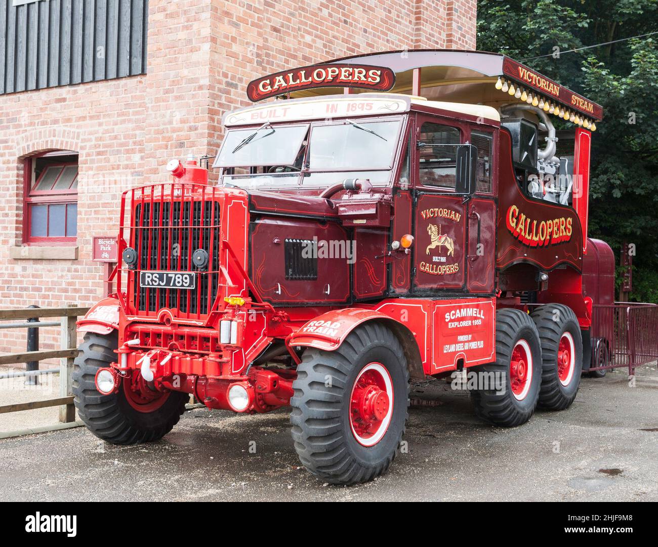 1955 vintage Scammell Explorer heavy lorry  RSJ789 adopted to work as a showman's tractor and generator, England, UK Stock Photo