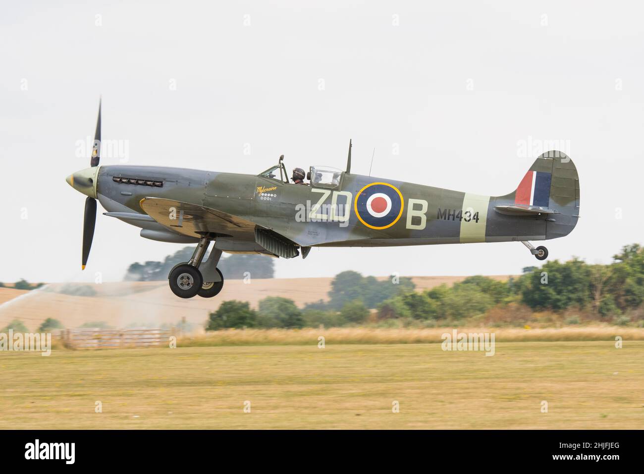 spitfire MK IXb MH434 Z BD landing at Duxford Airshow 2021 Stock Photo