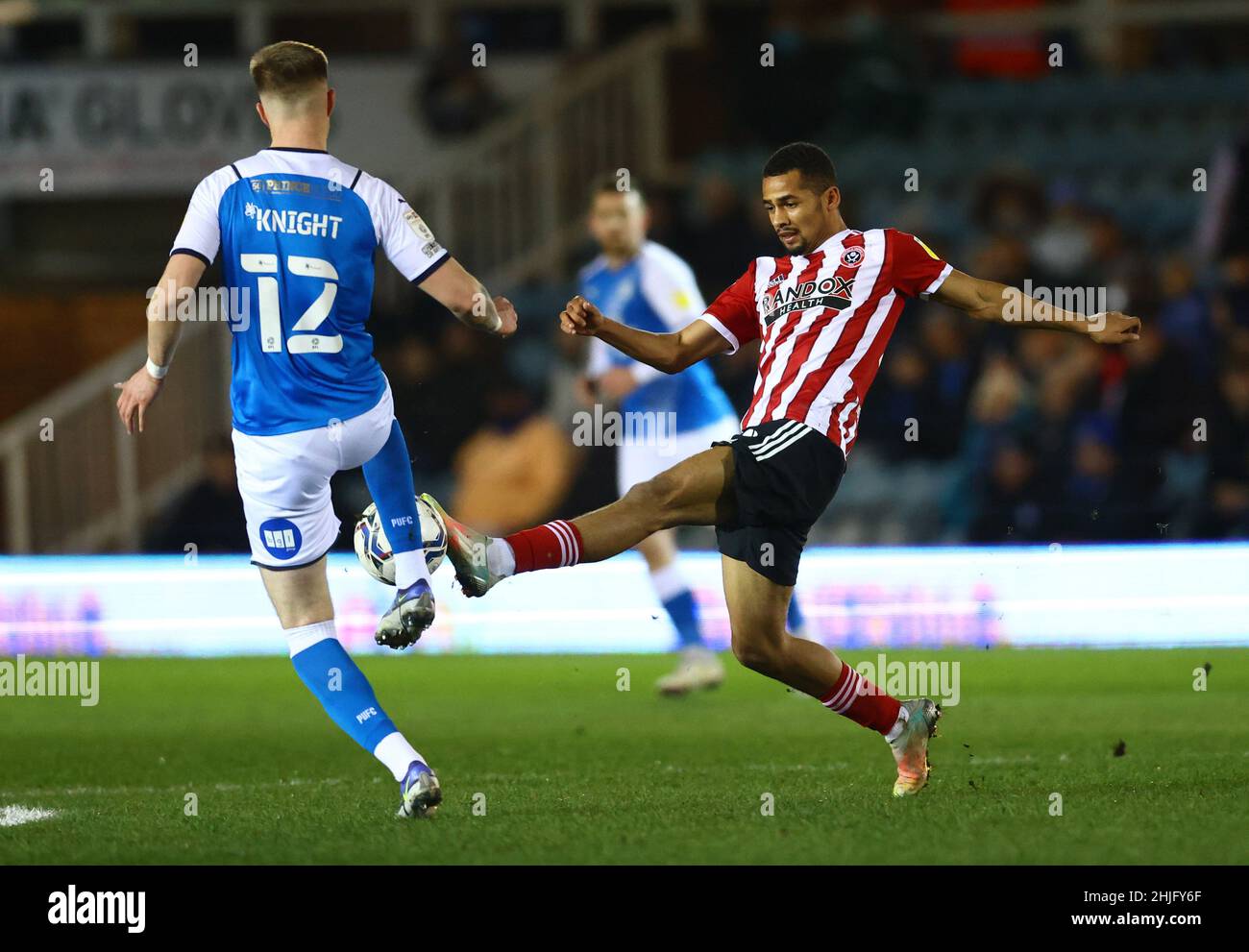 Action Stretching Football Utd Hi-res Stock Photography And Images - Alamy