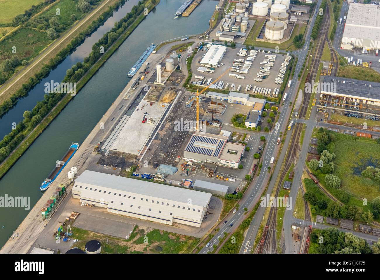 Aerial view, port with Lanfer logistics and loading terminal on the former  Hugo Schneider site, Hafenstraße construction site, Herringen, Hamm, Ruhr a  Stock Photo - Alamy