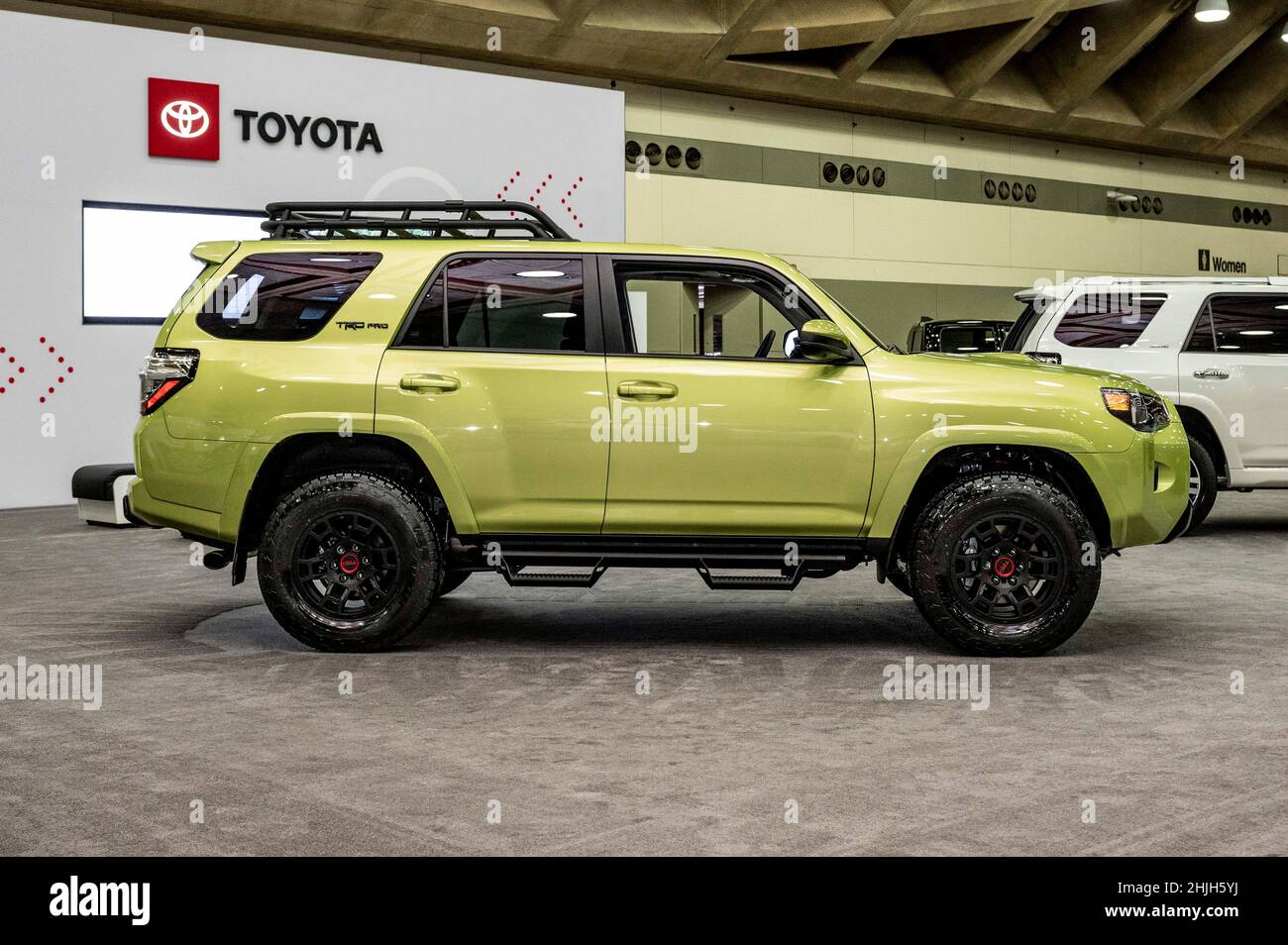 Adidas us 2019 4runner cheap