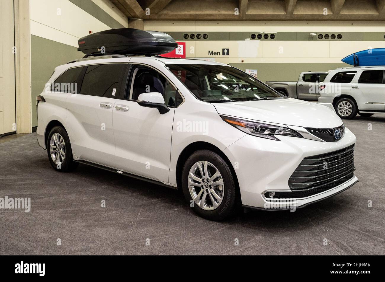 Toyota sienna hi-res stock photography and images - Alamy