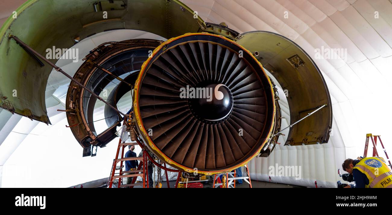 Engine change on the Boeing 747 Freighter, inboard co pilot side. The Boeing cargo Freighter 747 is having the jet engine replaced in 24 hours. The A Stock Photo