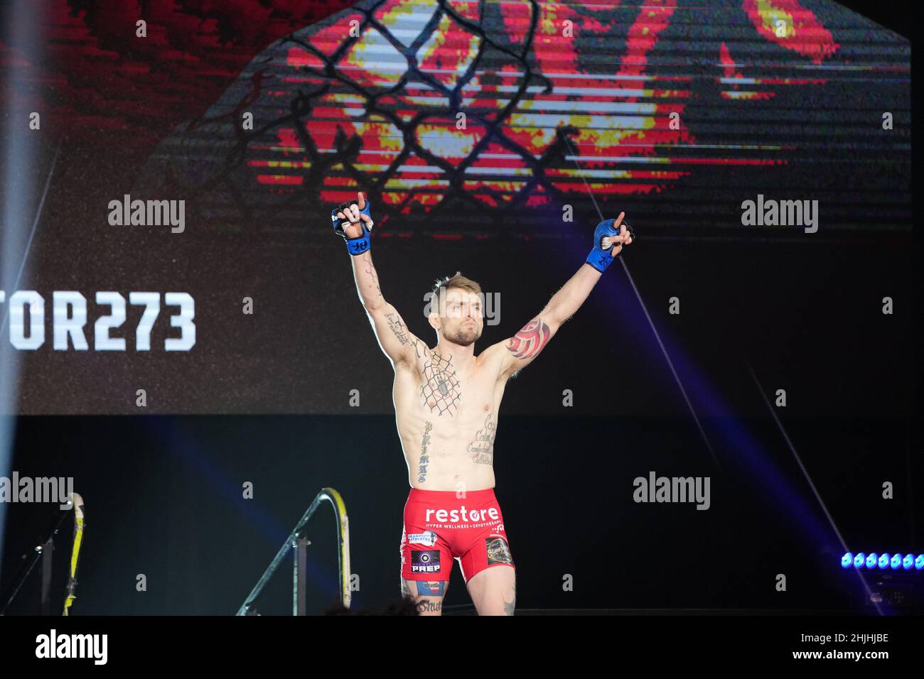 PHOENIX, AZ - JANUARY 29: Blaine Shutt prepares to fight Nikita Mikhailov in their bantamweight fight during the Bellator 273: Bader v Moldavsky event at Footprint Center,  on January 29, 2022 in Phoenix, AZ, United States. (Photo by Louis Grasse/PxImages) Stock Photo