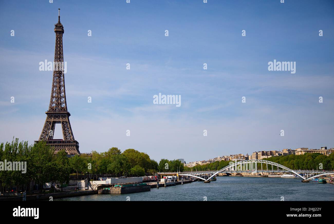 The eiffel tower over teh river Seine in Spring Stock Photo