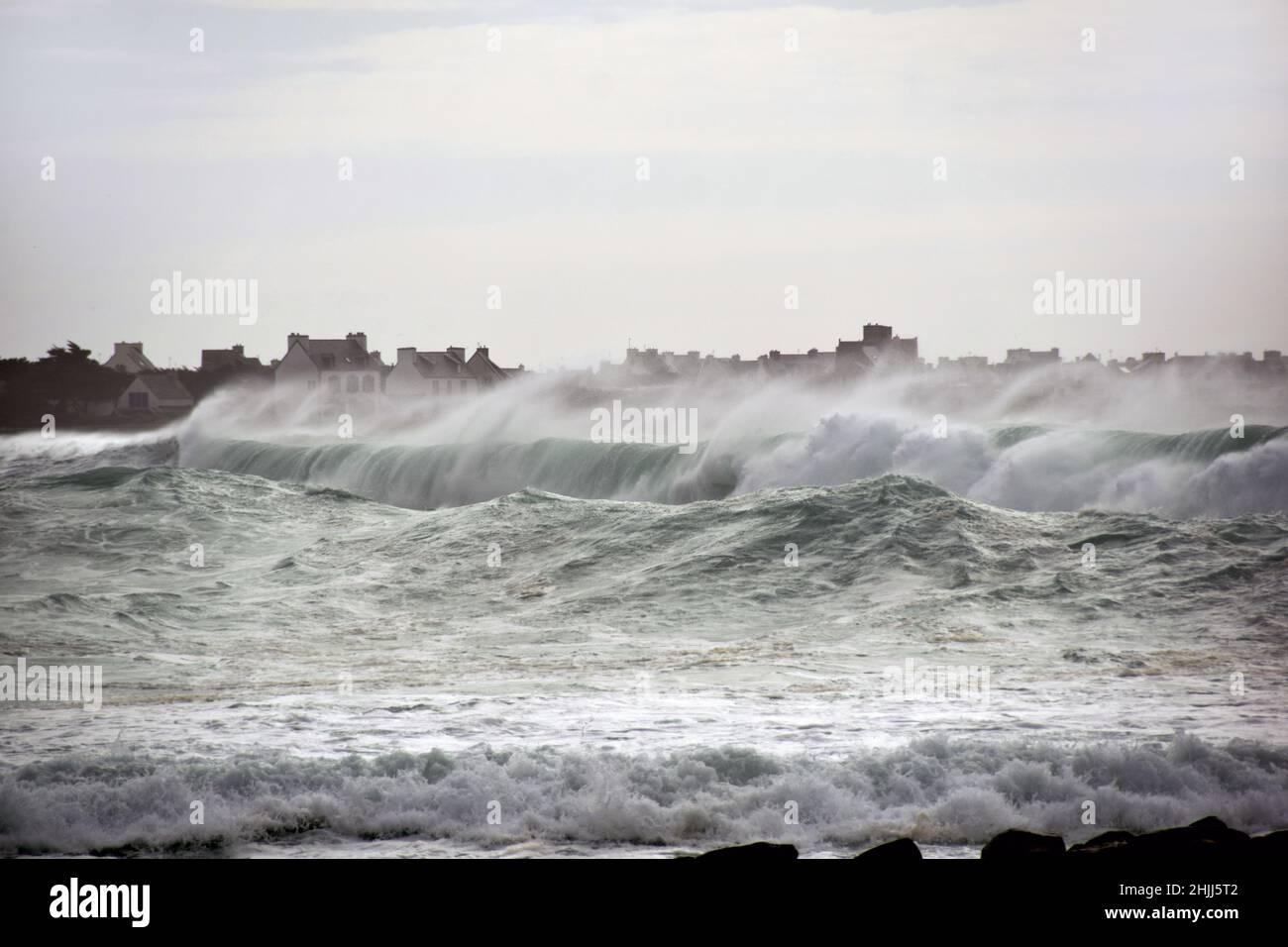 Gust of wind hi-res stock photography and images - Alamy