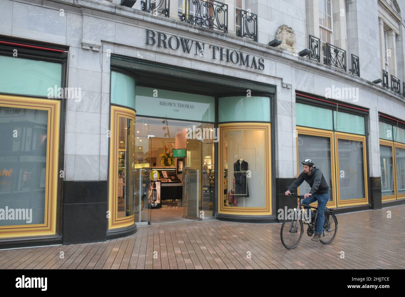 Brown thomas dublin hi-res stock photography and images - Alamy