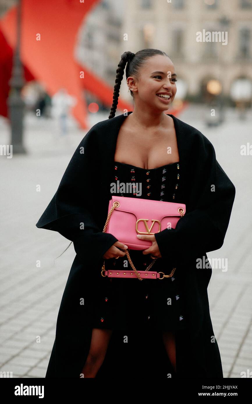 Street style, Paola Locatelli arriving at Valentino Spring Summer 2022