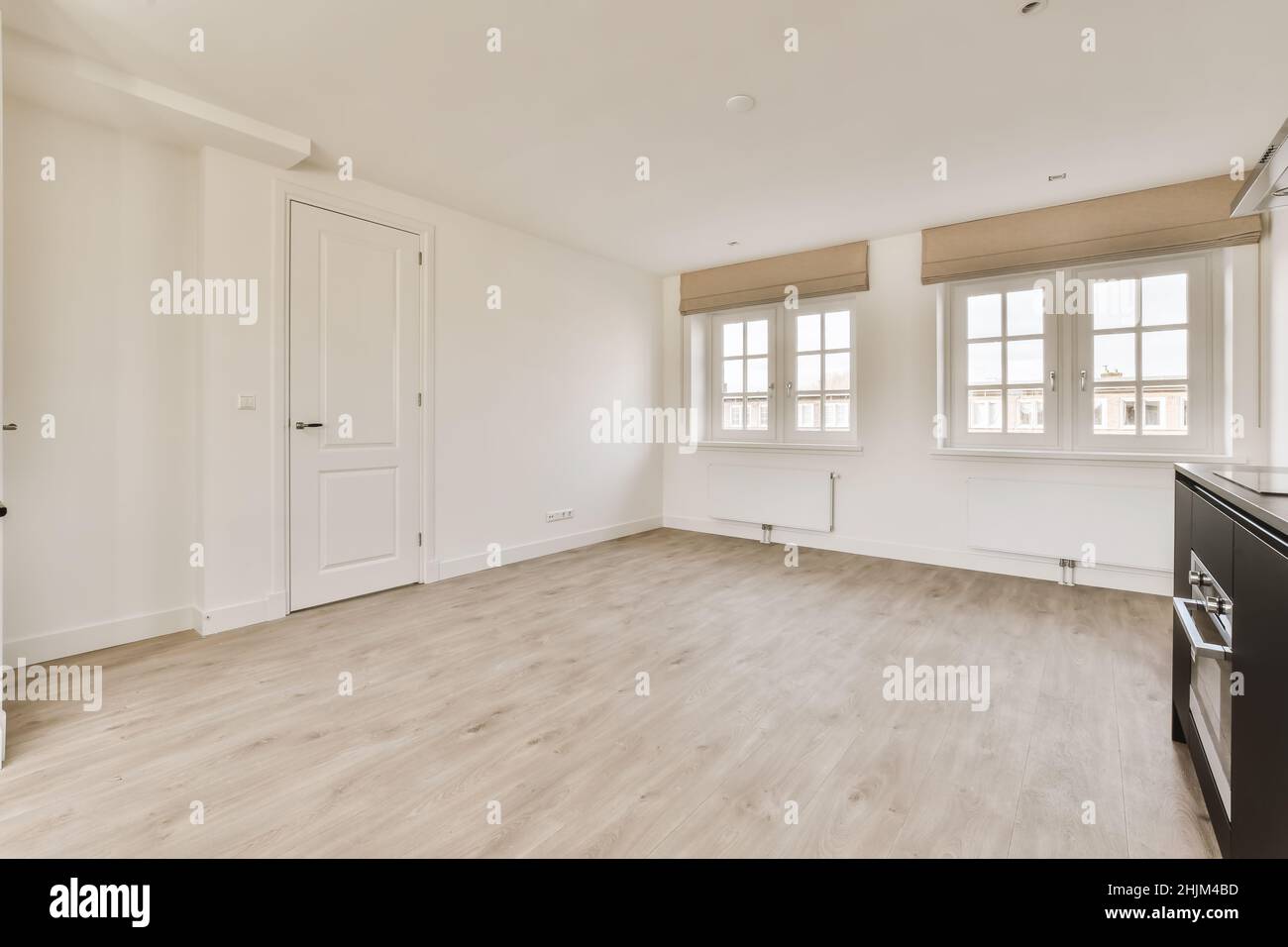 Interior of empty room in a new house Stock Photo Alamy
