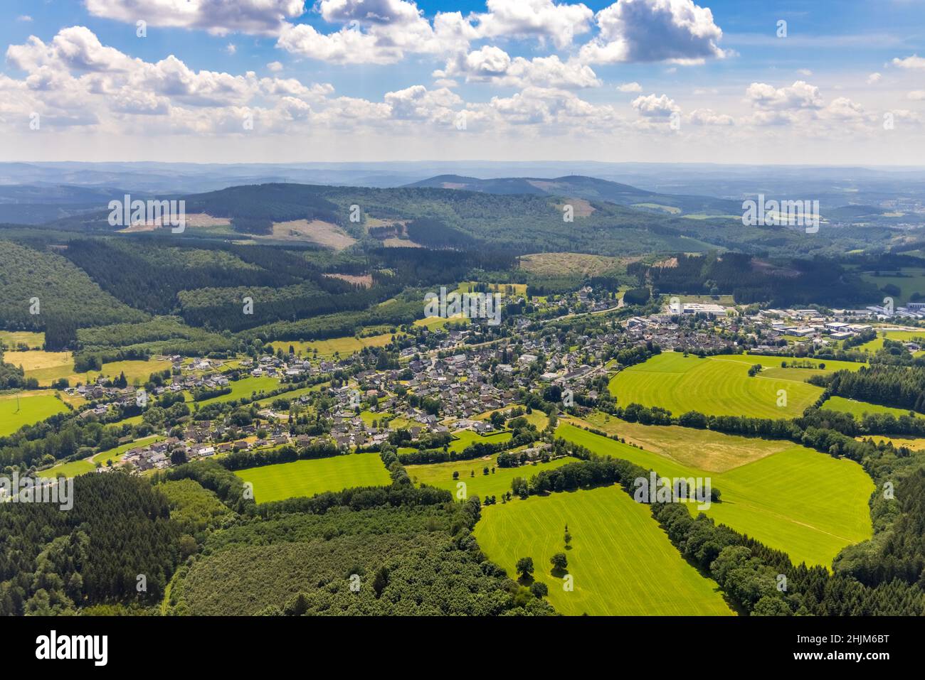 Aerial view, forest area with forest damage, local view Welschen-Ennest, Kirchhundem, Sauerland, North Rhine-Westphalia, Germany, tree dieback, bark b Stock Photo