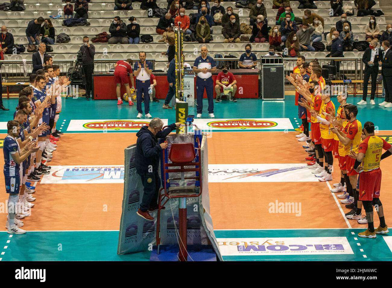 Pala De Andre, Ravenna, Italy, January 30, 2022, the teams on the court