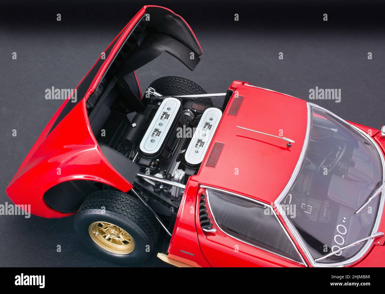 Diecast model car scale 1/18 Miura Italian Supercar, view