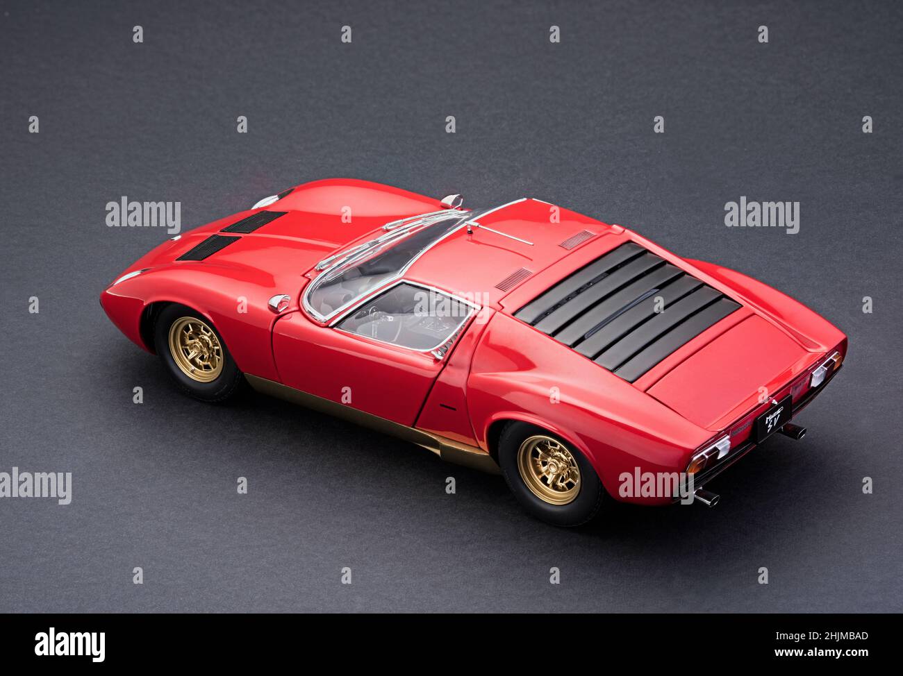 Diecast model car scale 1/18 Miura Italian Supercar. Top