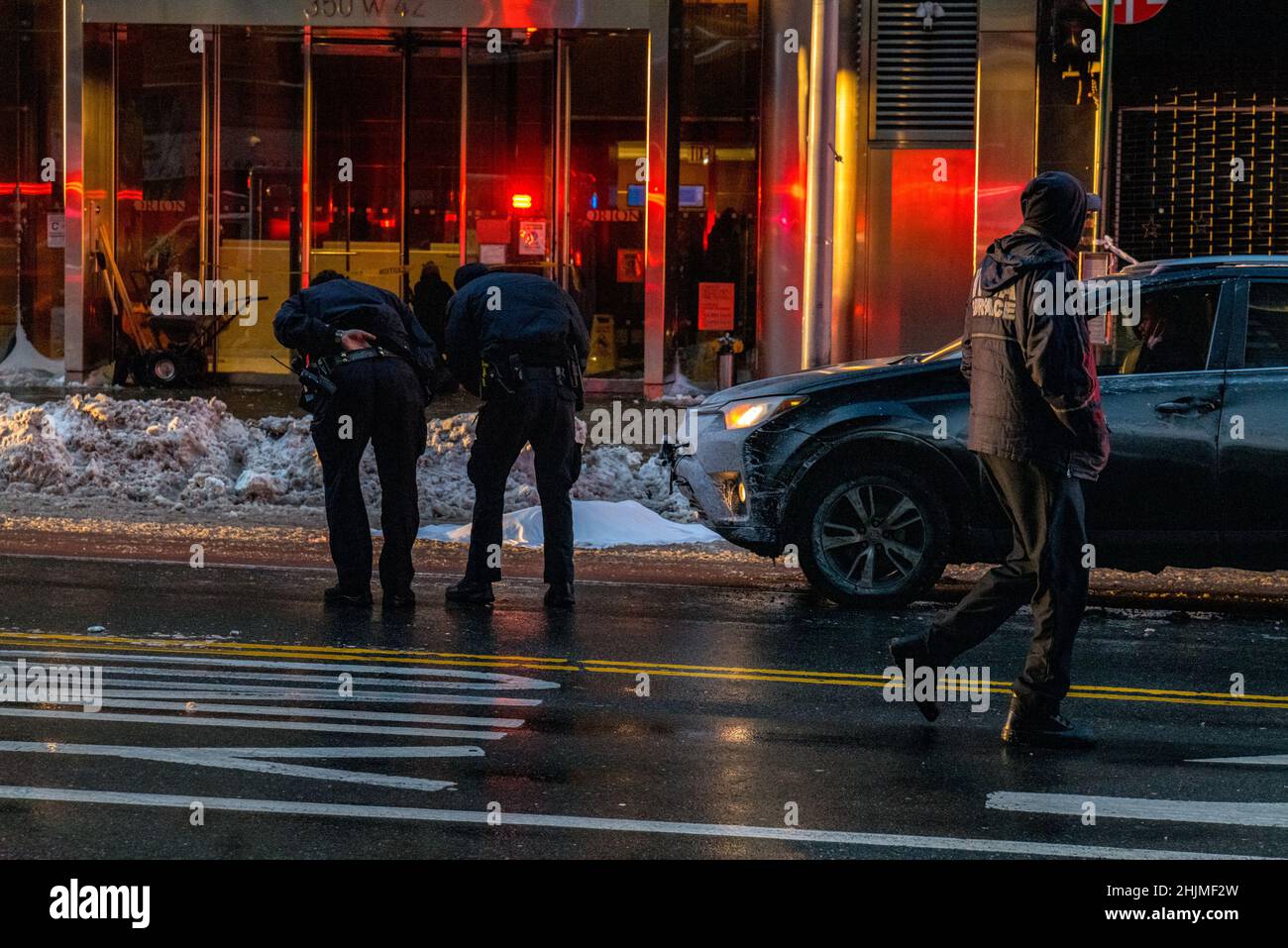 death nyc 2022 レム Man found shot in head in Buick on Queens street, alarming