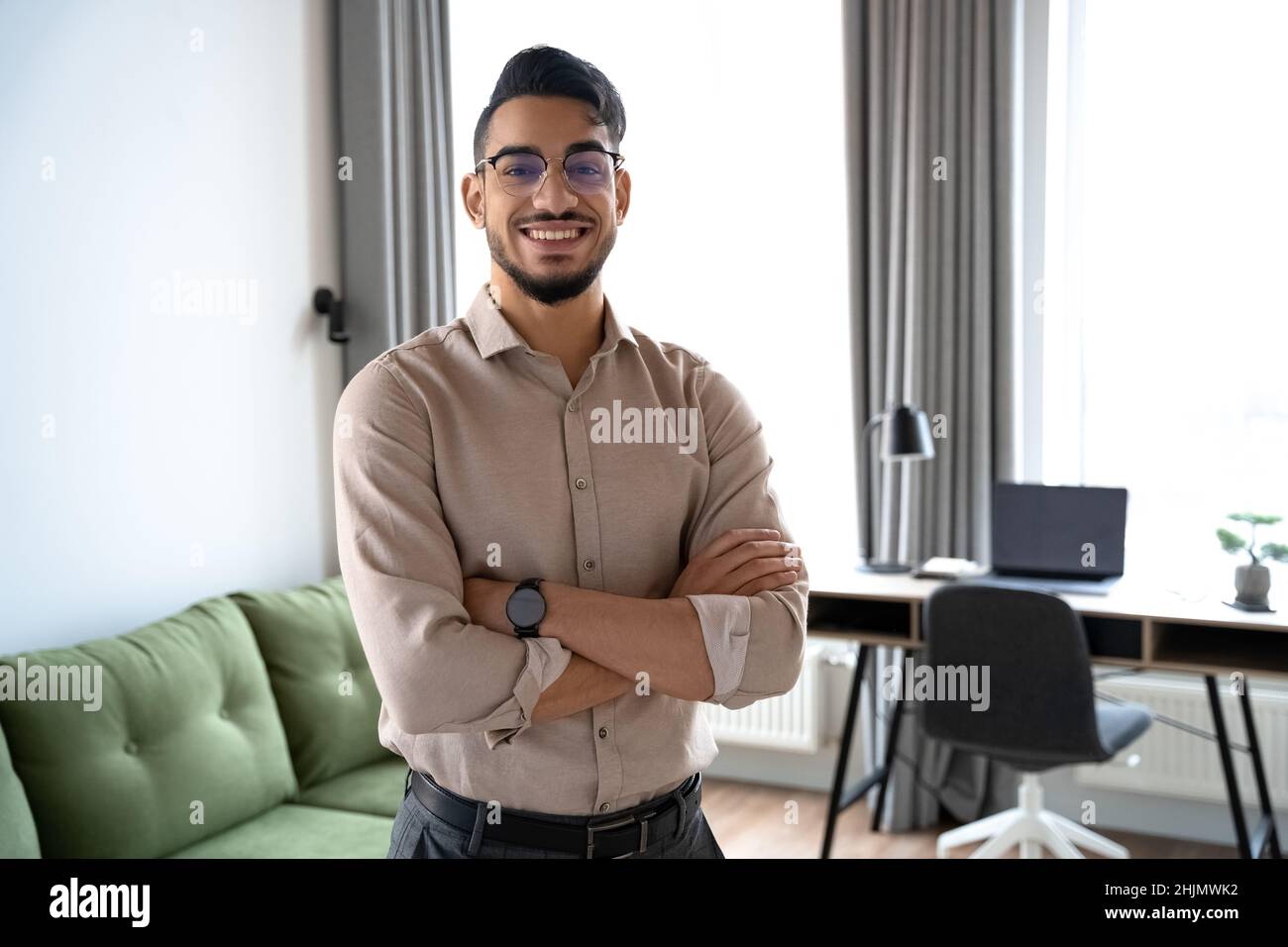 Indian business man hi-res stock photography and images - Alamy