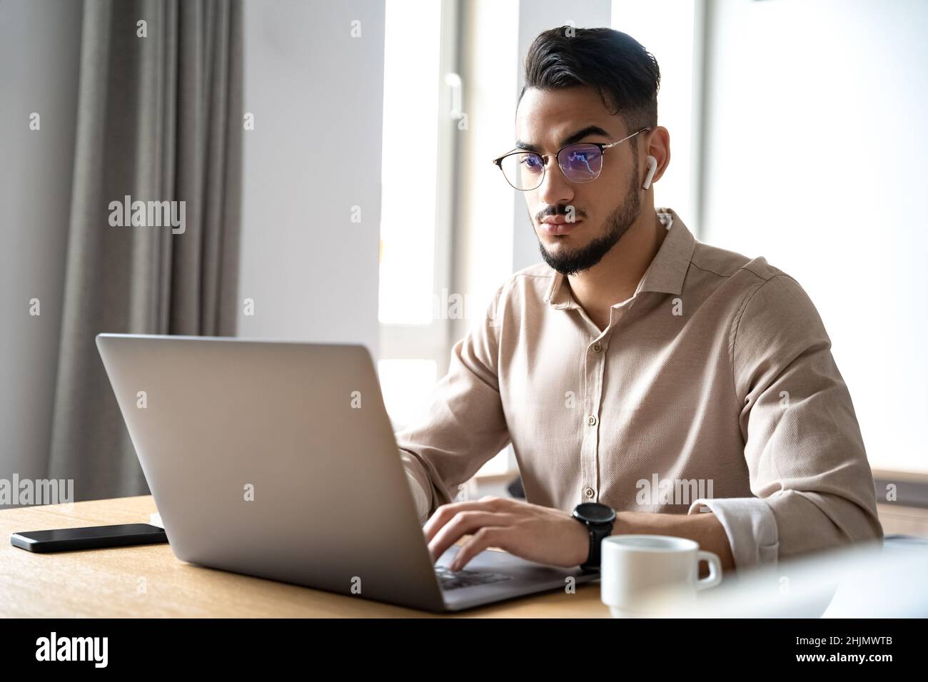 Business man trader investor analyst using laptop for financial market analysis Stock Photo