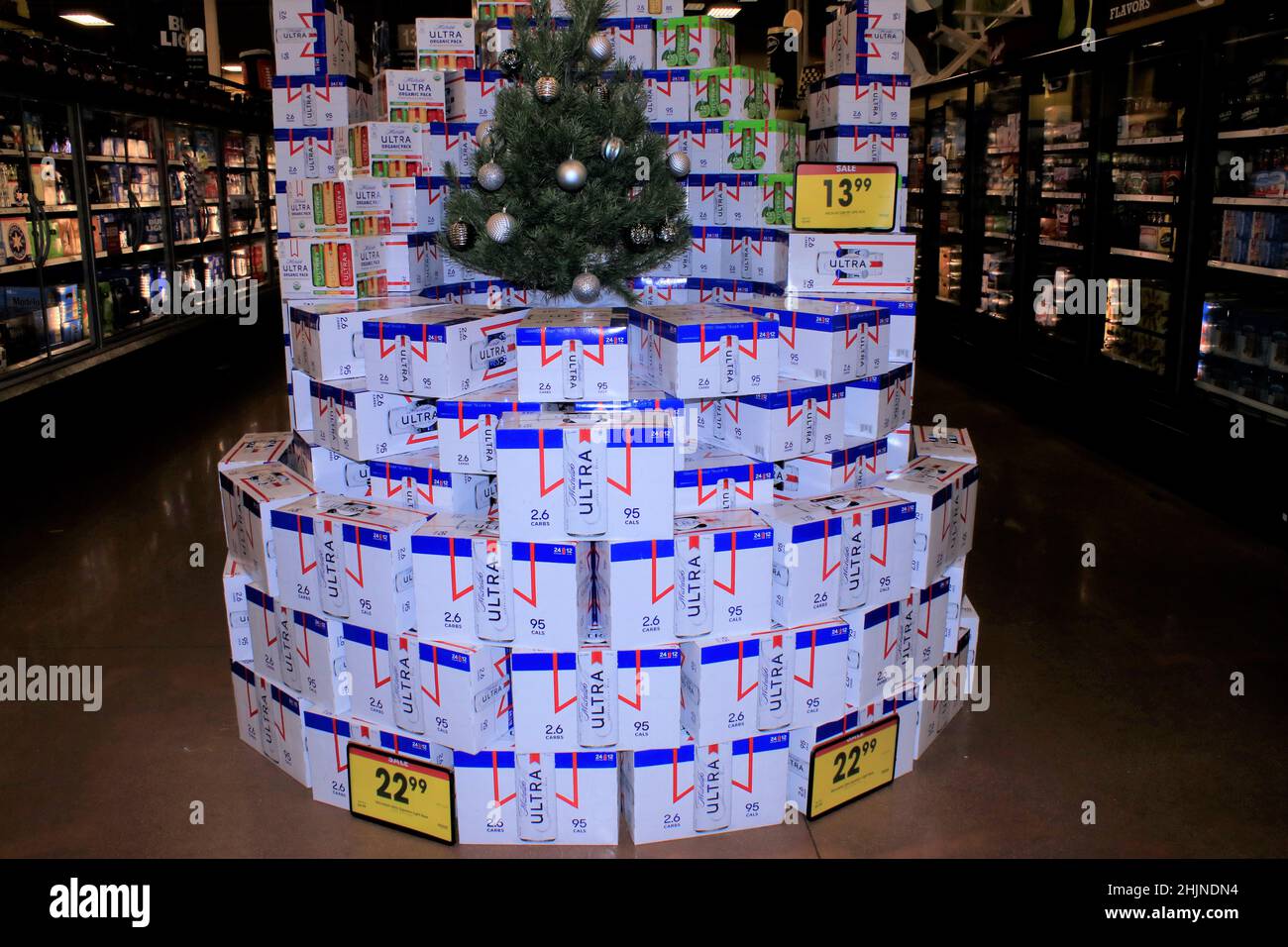 MICHELOB ULTRA boxes stacked in a Dillons store Stock Photo