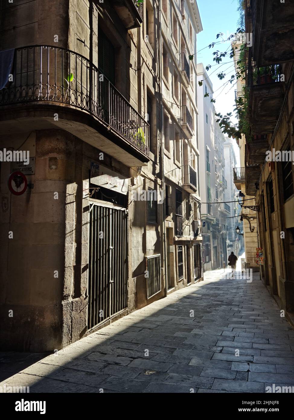 Old street morning barrio gotico hi-res stock photography and images ...