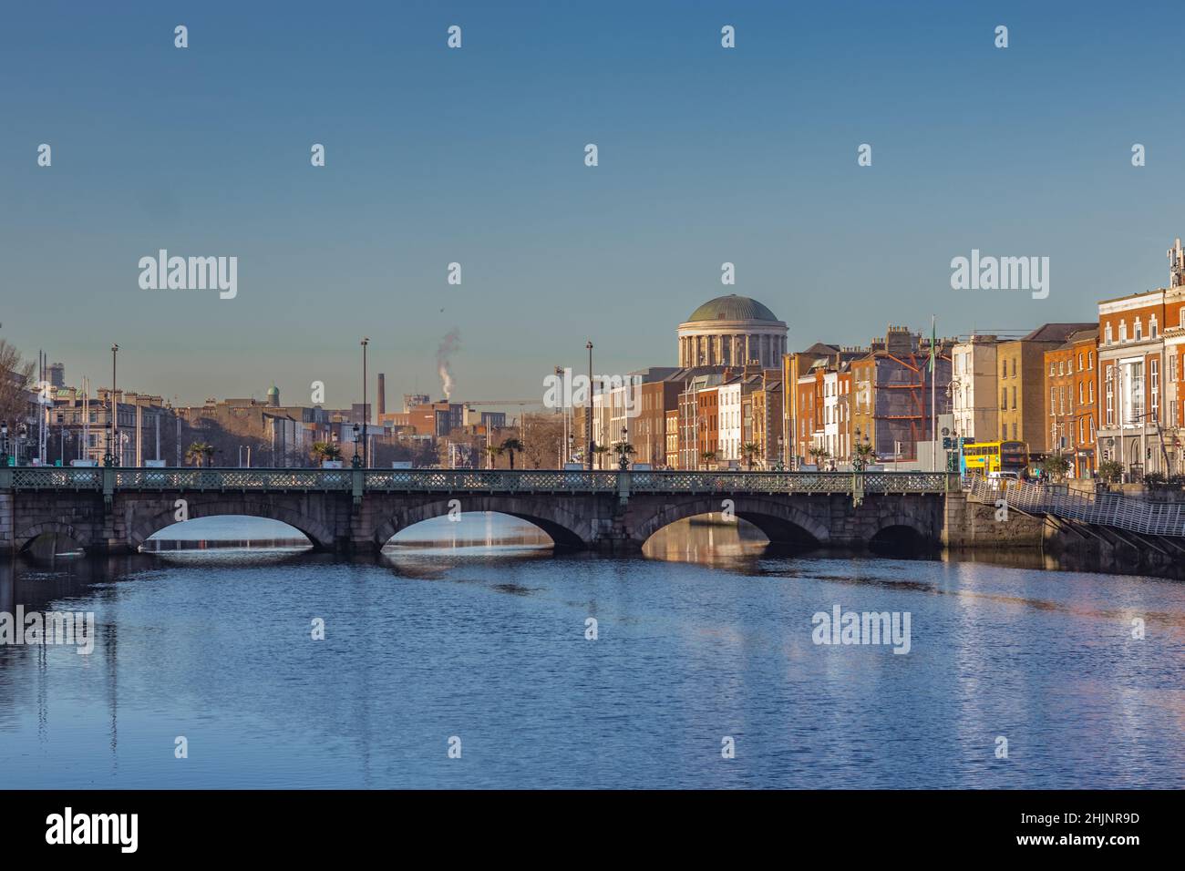 Roadway over the river liffey hi-res stock photography and images - Alamy