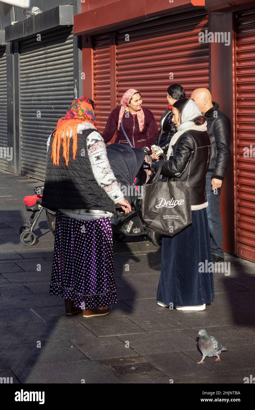 Gypsies in the streets of dublin hi-res stock photography and images ...