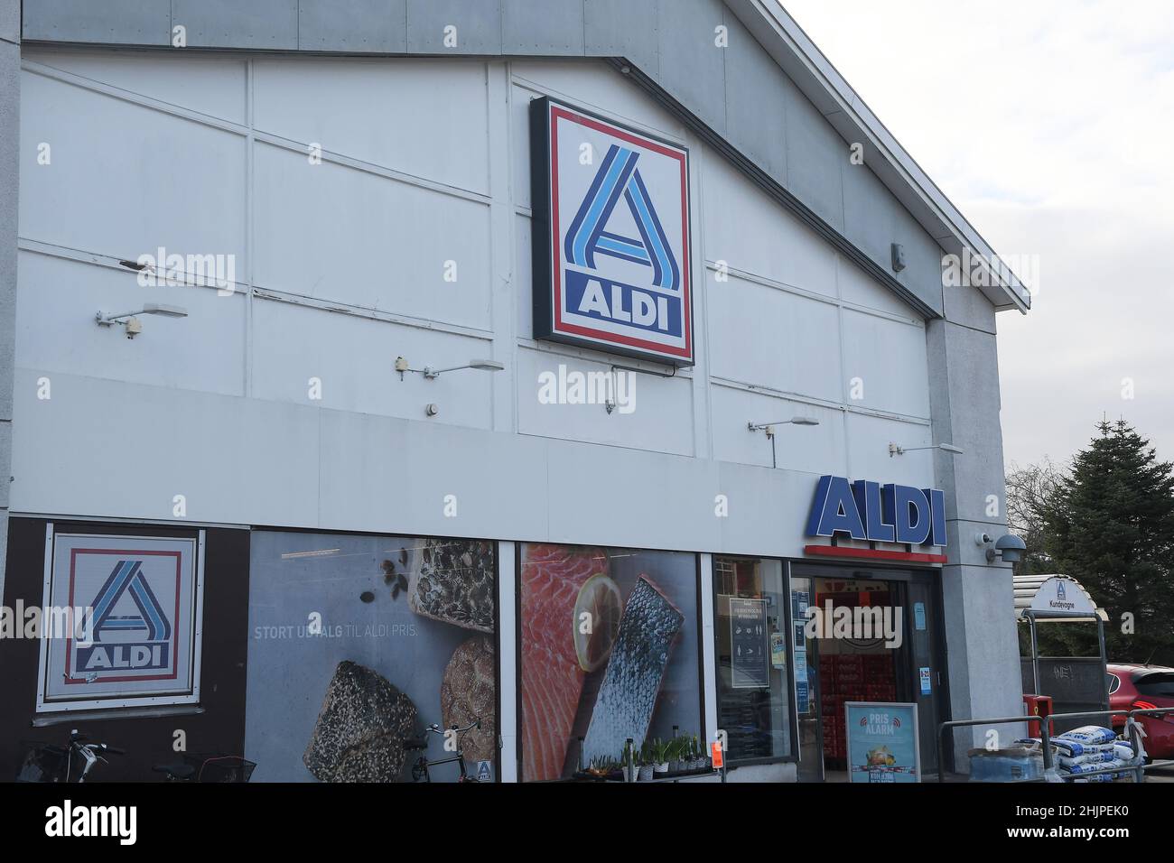 Copenhagen/Denmark./31 January 2022/    German Aldi grocery storeis openss on Christms day in Kastrup on Amagare in danish capital Ka<strup Copenahgen  Denamrk, (Photo.Francis Dean /Dean Pictures) Stock Photo