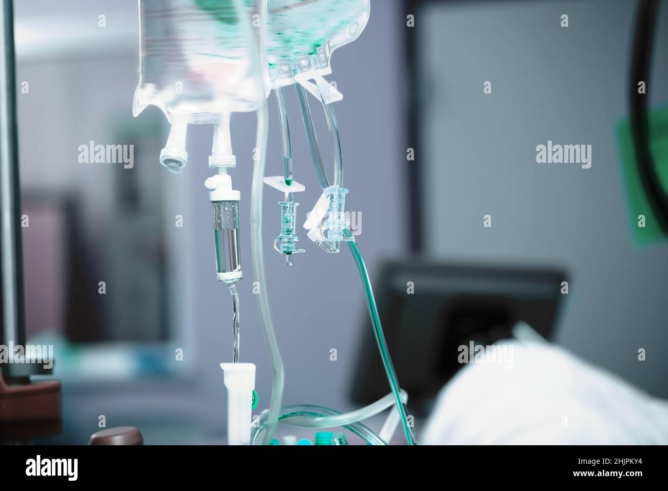 Iv hospital icu hires stock photography and images Alamy