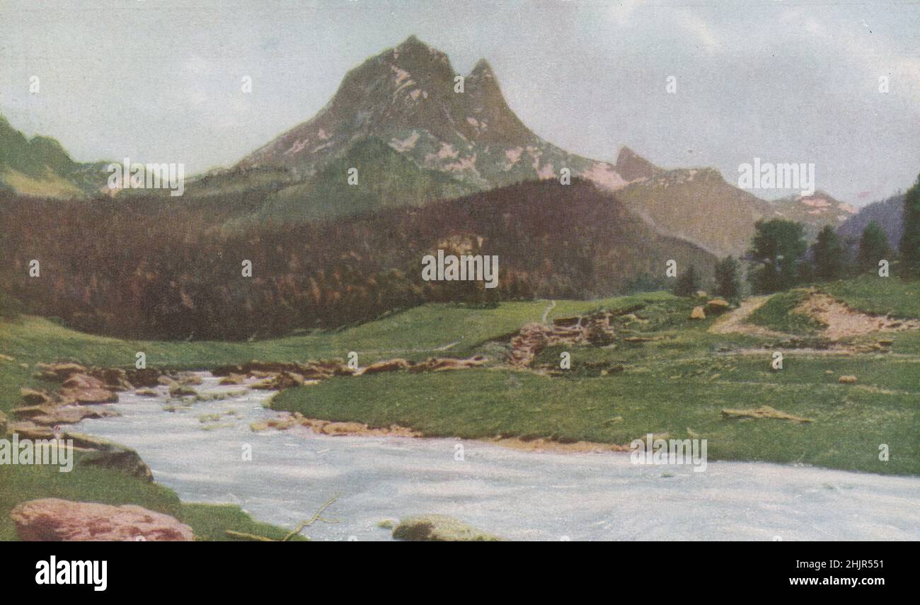 Vallée d'Ossan between Arudy & Gabas. Pic du Midi d'Ossau rising to a height of 9,465 feet. Pyrénées-Atlantiques. France (1923) Stock Photo