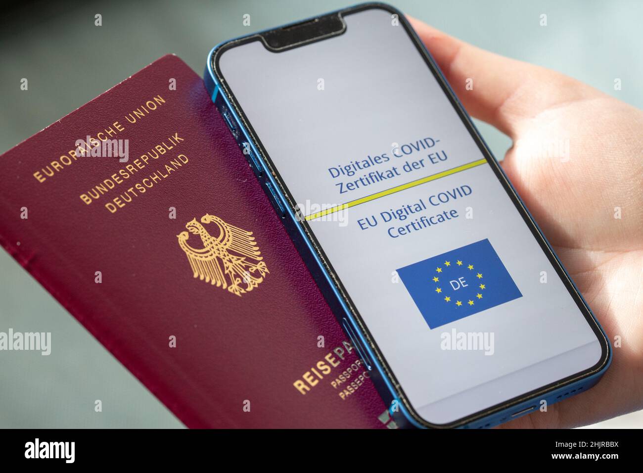 Covid digital certificate hires stock photography and images Alamy