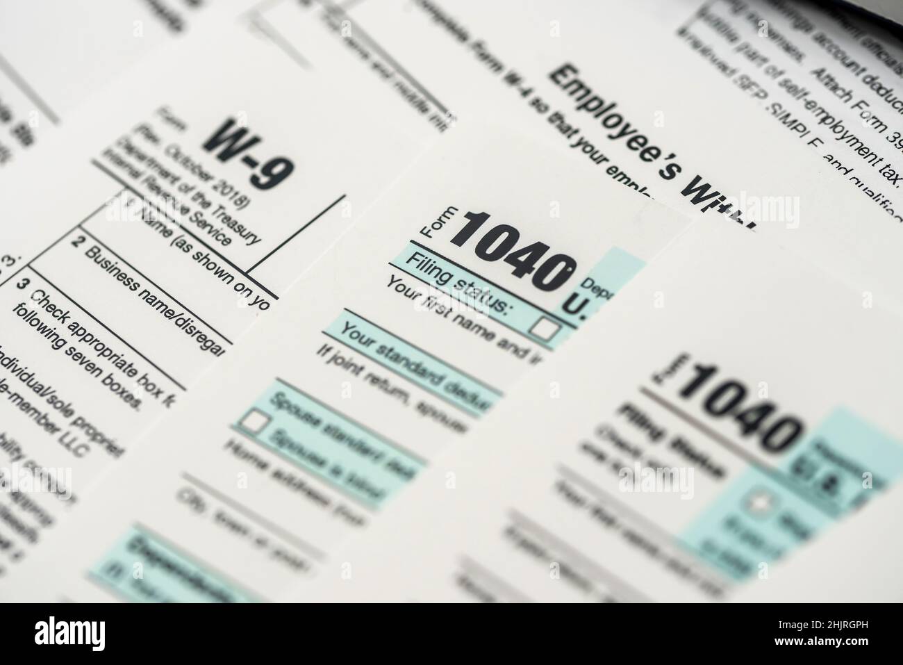 Tax form 1040 annual paper hi-res stock photography and images - Alamy