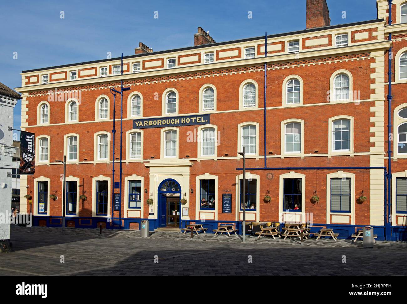 The Yarborough Hotel, a Wetherspoon pub in Grimsby, Lincolnshire, England UK Stock Photo