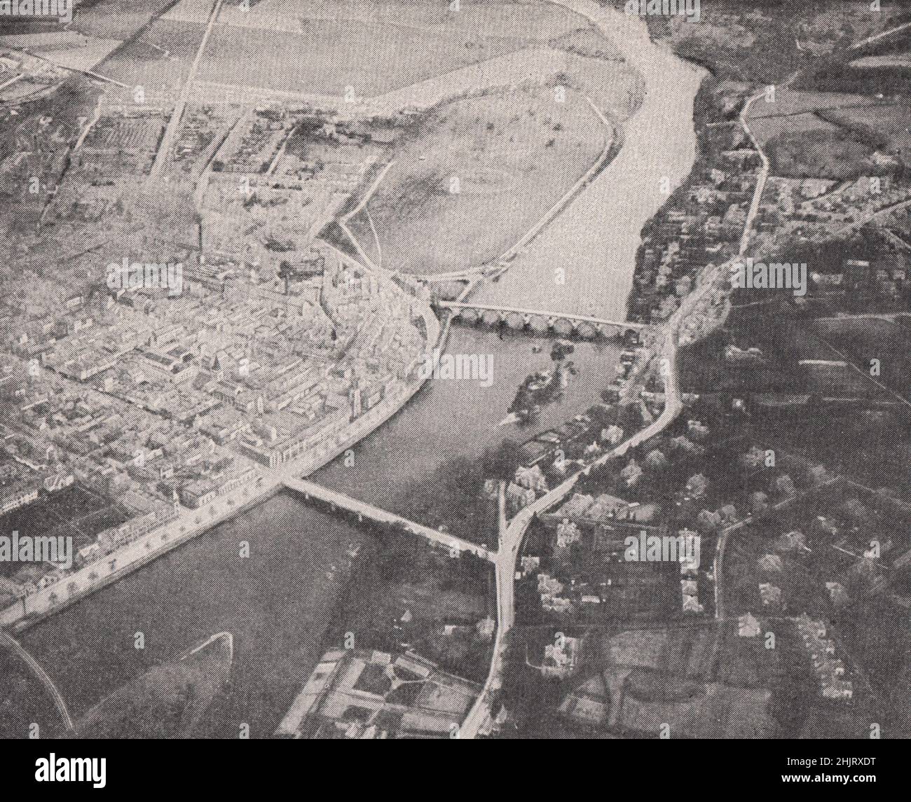 Aerial survey of Scotland's fair city of Perth (1923) Stock Photo