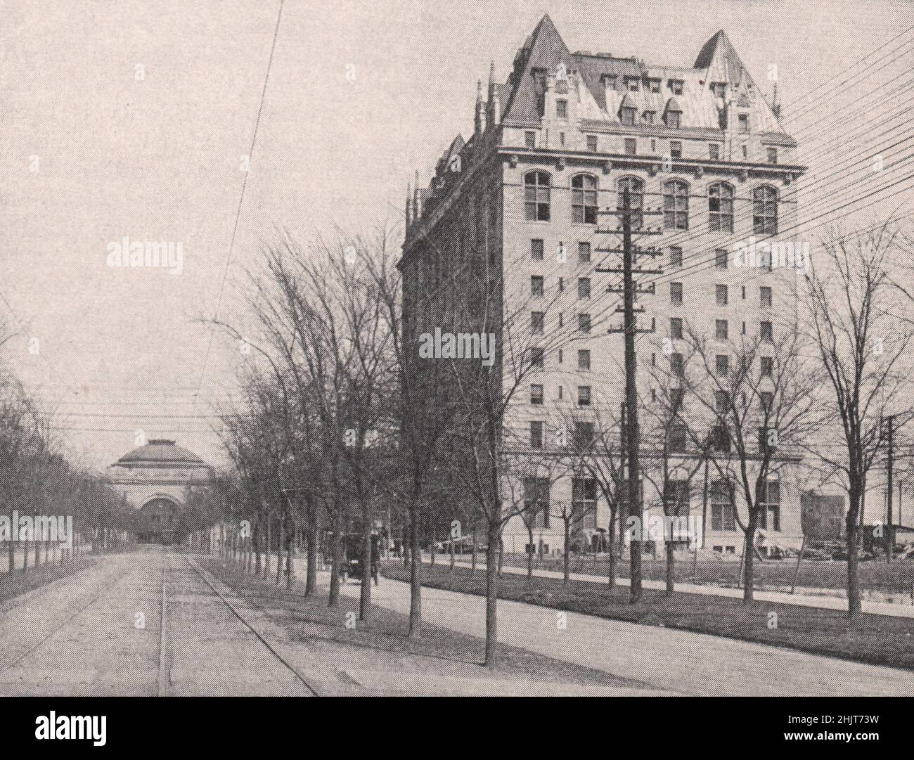 Fort Garry Hotel in Broadway, near an Historic Civic Site. Canada. Winnipeg (1923) Stock Photo