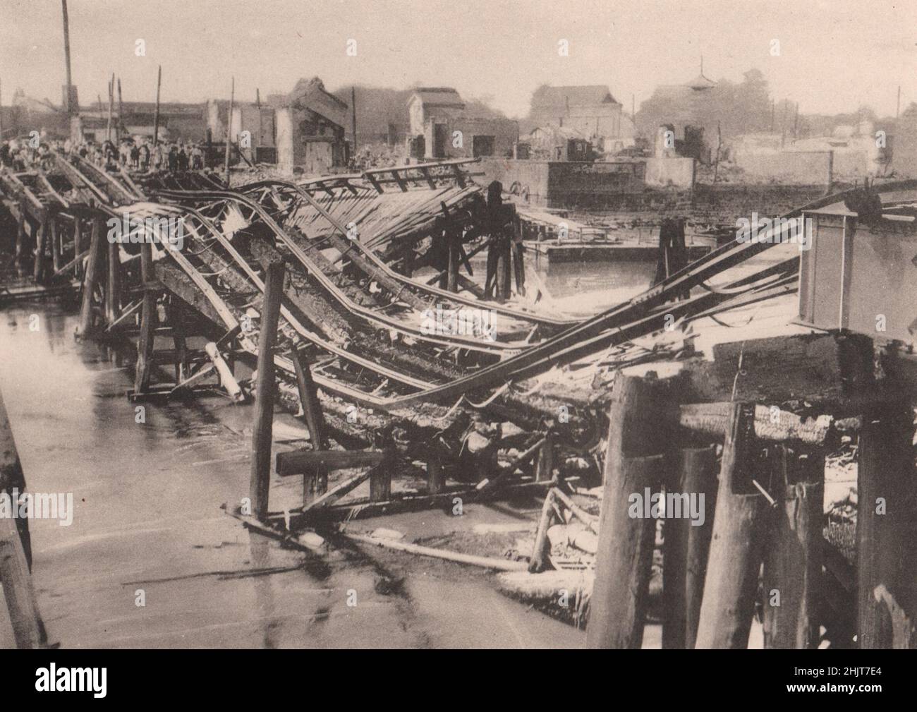 Japan Earthquake 1923: Lubumbashi bridge ruined in the September disaster Stock Photo
